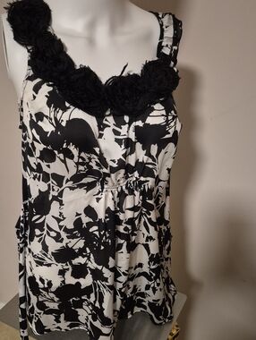 Black & White Floral-Print Rosette-Trim Camisole
